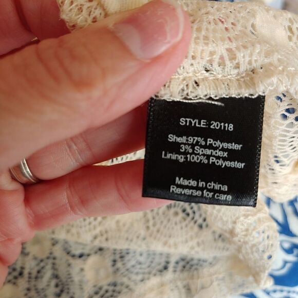 Camilla Tree lacy drop shoulder top large - Picture 11 of 12